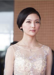 doyantoto2 Fans Jiang Yufeng tanpa sadar telah menerima keberadaan Jiang Lingyu sebagai putri haram Jiang Yufeng.